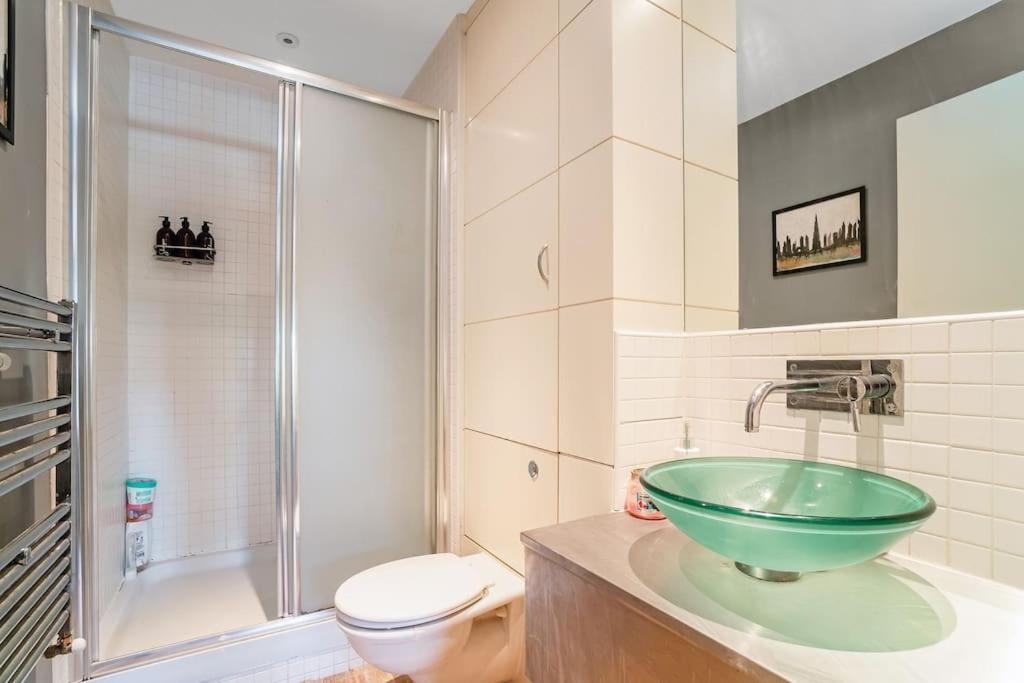 גלאזגו Luxury Huge Modern Open Plan 2Bedroom Flat - Free Private Parking & Balcony Located At The Ovo Hydro And Sec Centre מראה חיצוני תמונה